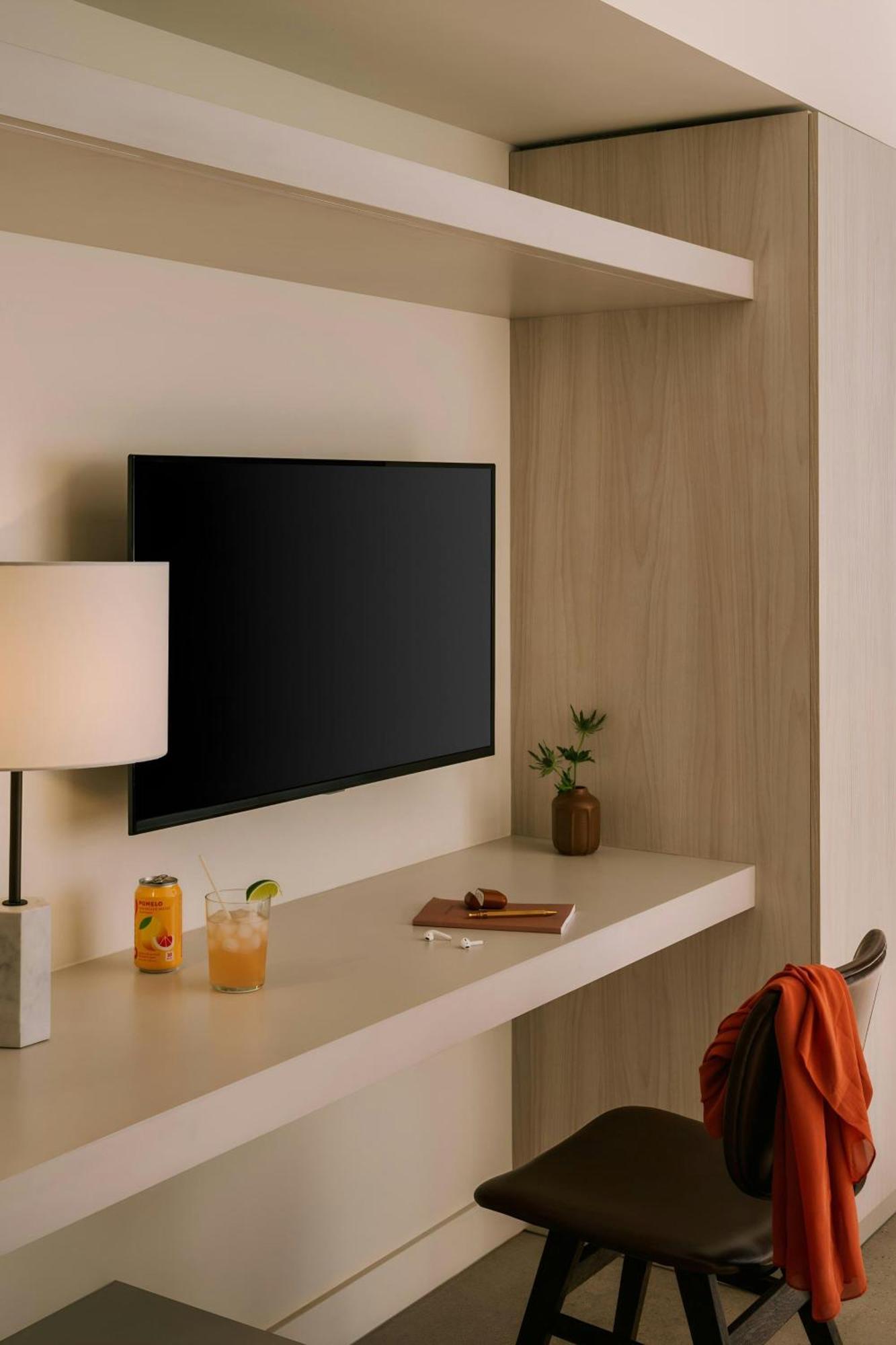 Sonder By Marriott Bonvoy The Craftsman Downtown La Aparthotel